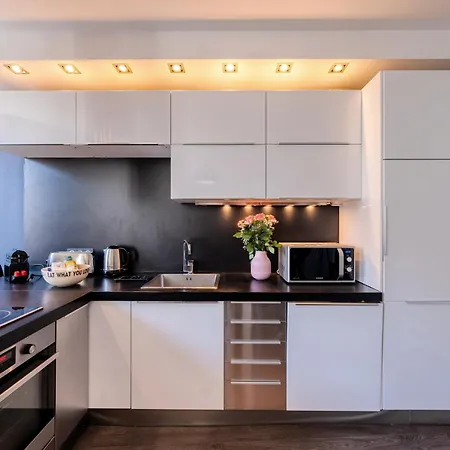 Daire Heart Of Amazing Design Croisette Location Seller By Oiam Cannes